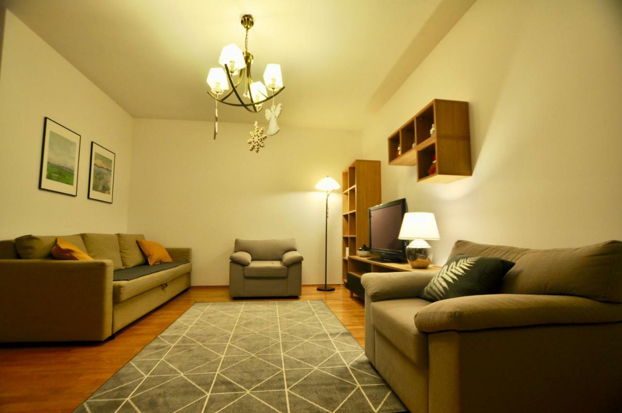 Mlociny Metro Apartment Varsovia Exterior foto